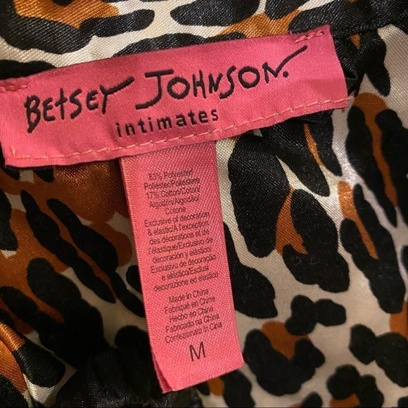 BETSEY JOHNSON Leopard Print 2-Piece Pajama Set Top and Bottom Size Medium - Picture 11 of 11